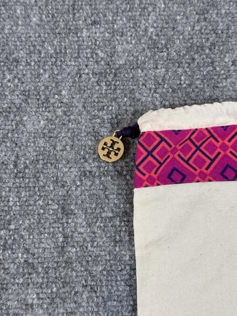 Tory Burch Dust Bag With Charm
